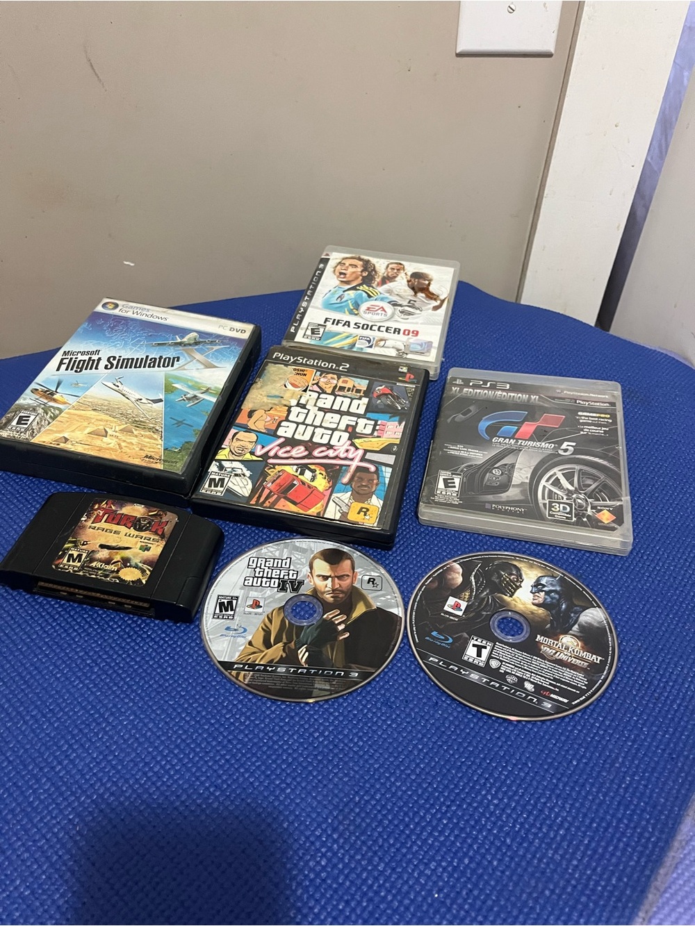 PlayStation Game Bundle - Black & Blue Discs
